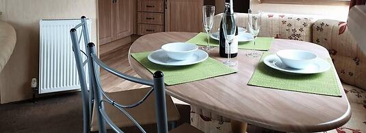 Charming 3-bed Holiday Home in Poole, Rockley Park