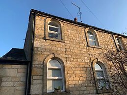 Lancaster 1 bed Cottage Apartment- M6 - Lancs Uni