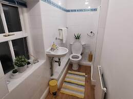 Lancaster 1 bed Cottage Apartment- M6 - Lancs Uni