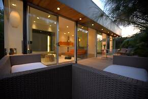 Palms Place