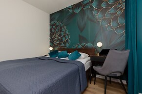 Beautiful Blue Apartment by Renters