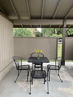 Central Bellevue Guesthouse