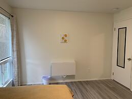 Central Bellevue Guesthouse