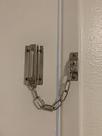 Central Bellevue Guesthouse