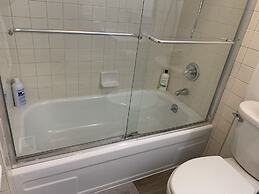 Central Bellevue Guesthouse