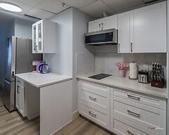 Solara Hotel room with Pool-Hot tub-Gym