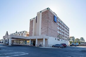 Dominion Inn & Suites