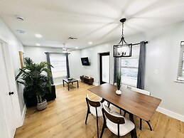 Progresso Apartments & Homes by Lowkl