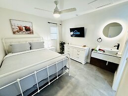 Progresso Apartments & Homes by Lowkl