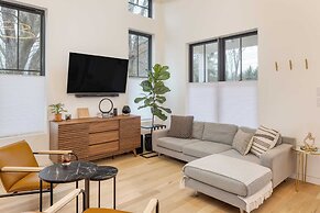 Casa Grada by Avantstay Loft-style Group Retreat