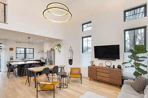 Casa Grada by Avantstay Loft-style Group Retreat