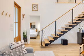 Casa Grada by Avantstay Loft-style Group Retreat