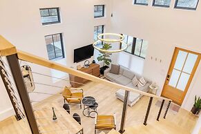 Casa Grada by Avantstay Loft-style Group Retreat