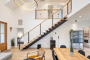 Casa Grada by Avantstay Loft-style Group Retreat