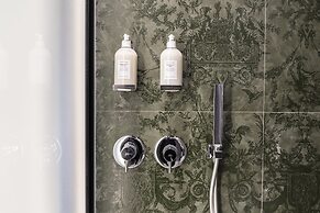 Three Rooms Toledo Luxury