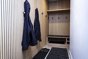 Tumbledown Condo By Revelstoke Vacations