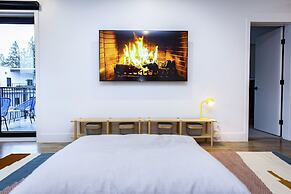 Tumbledown Condo By Revelstoke Vacations