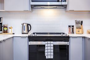 Tumbledown Condo By Revelstoke Vacations