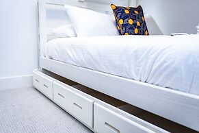 Tumbledown Condo By Revelstoke Vacations