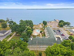 Kelleys Island Venture Resort