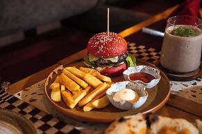 La Green Hotel & Residence