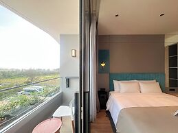 La Green Hotel & Residence