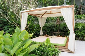 La Green Hotel & Residence