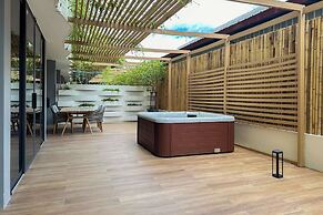 La Green Hotel & Residence