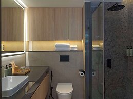 La Green Hotel & Residence