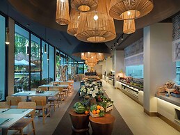 La Green Hotel & Residence