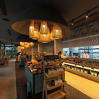 La Green Hotel & Residence