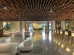 La Green Hotel & Residence