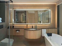 La Green Hotel & Residence