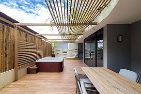 La Green Hotel & Residence