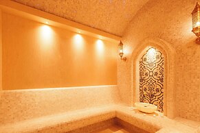 La Green Hotel & Residence