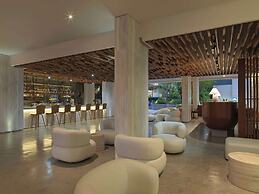 La Green Hotel & Residence