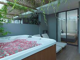 La Green Hotel & Residence