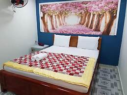 New Paris Hotel - by Bay Luxury