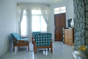 Villa ChavaMinerva Hanni Ciater with Pool