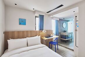 The Blue By Just Inn