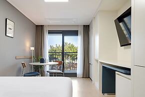 Urbanstay Sokcho Beach AB