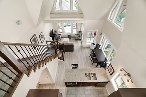 Scenic 3BR Penthouse Suite