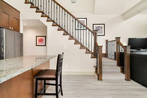 Scenic 3BR Penthouse Suite