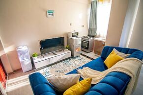 Lux Suites Royal Studio Apartments