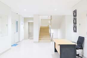 OYO Life 1830 Mandala Residence