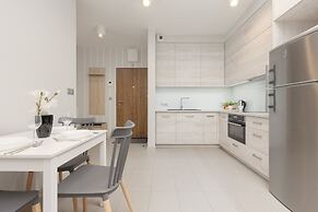 Lazurowa Warsaw & Parking by Renters