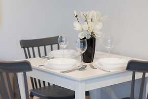 Lazurowa Warsaw & Parking by Renters