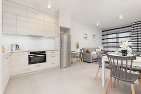 Lazurowa Warsaw & Parking by Renters