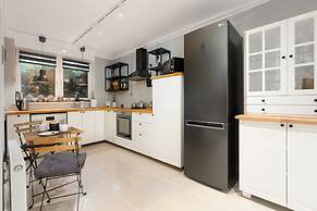 Dom Sianowska Poznań by Renters