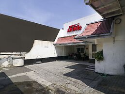 OYO Life 92685 Kost Arimbi